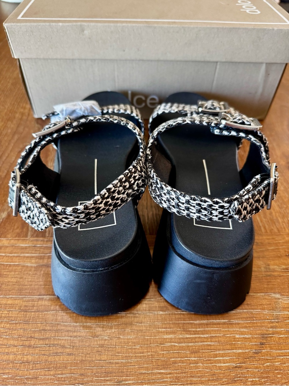 NIB Dolce Vita Palda b&w raffia sandal 8 - Picture 7 of 14